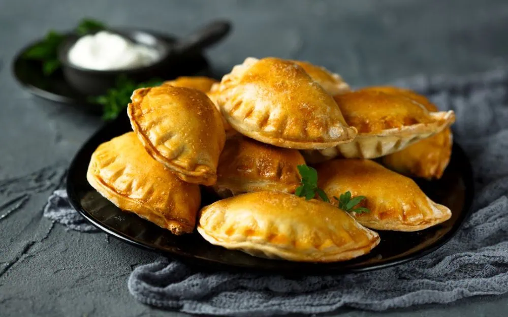 What to eat during your Blue Mountains elopement - Meat pies