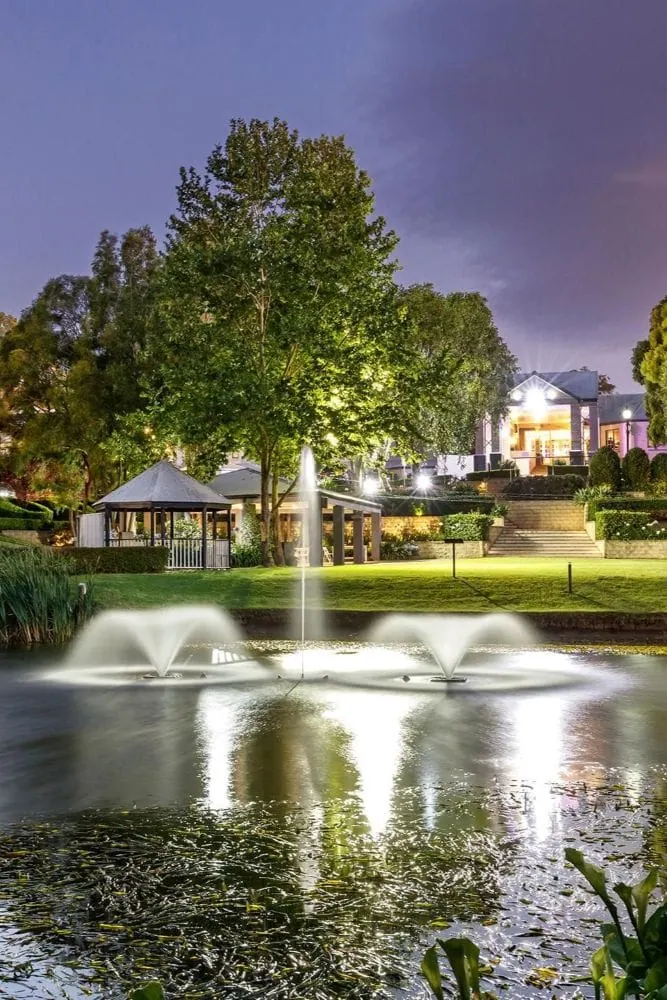 Where to stay during your Blue Mountains elopement - Crown Plaza Hawkesbury Valley