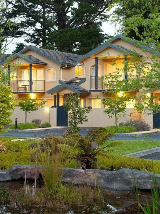 Where to stay during your Blue Mountains elopement - Falls Mountain Retreat Blue Mountains