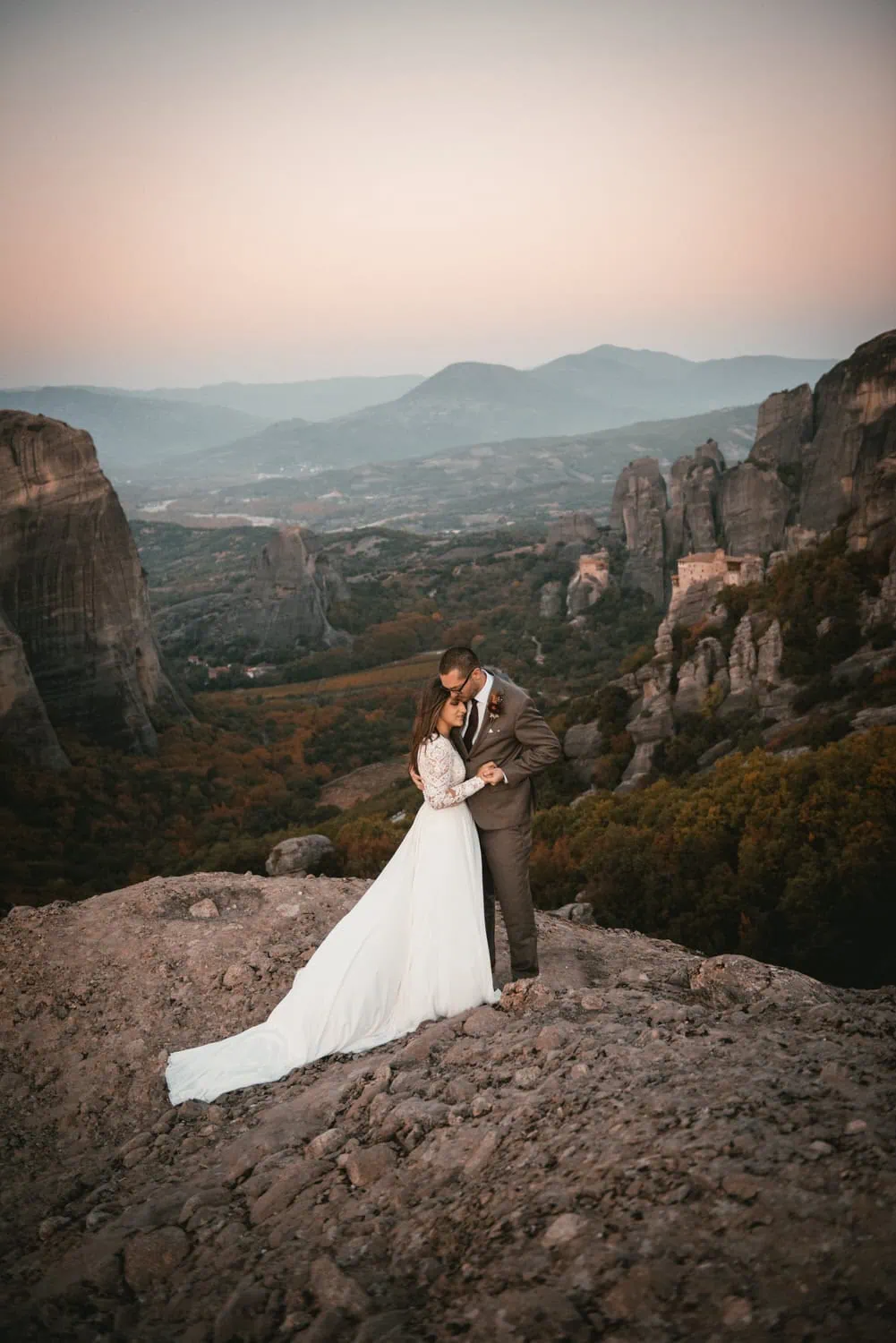 Stress-free planning support provided through an elopement package in Greece.