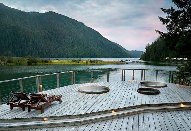Serene lakeside setting for intimate elopement ceremonies in Canada.